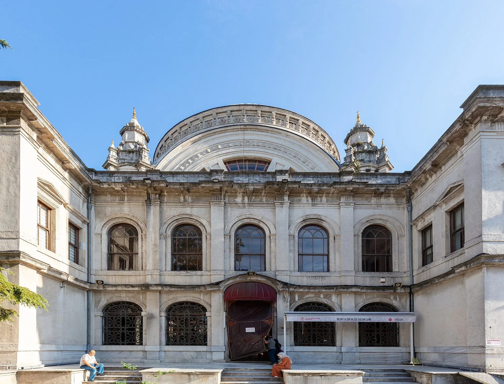 Dolmabahçe Mosque, Istanbul
