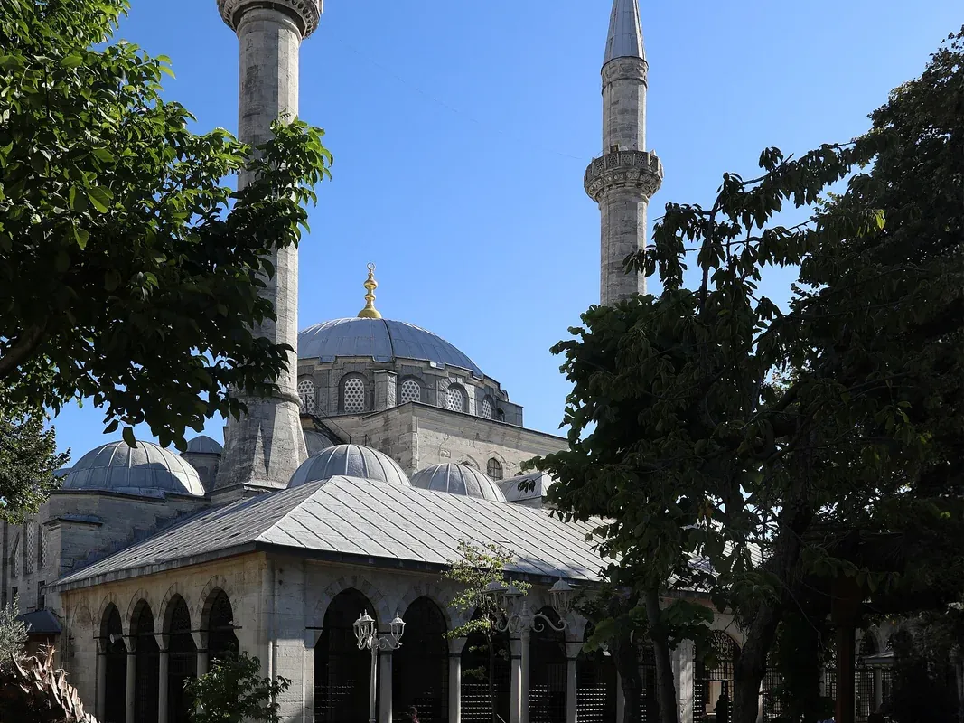 Atik Valide Mosque, Istanbul