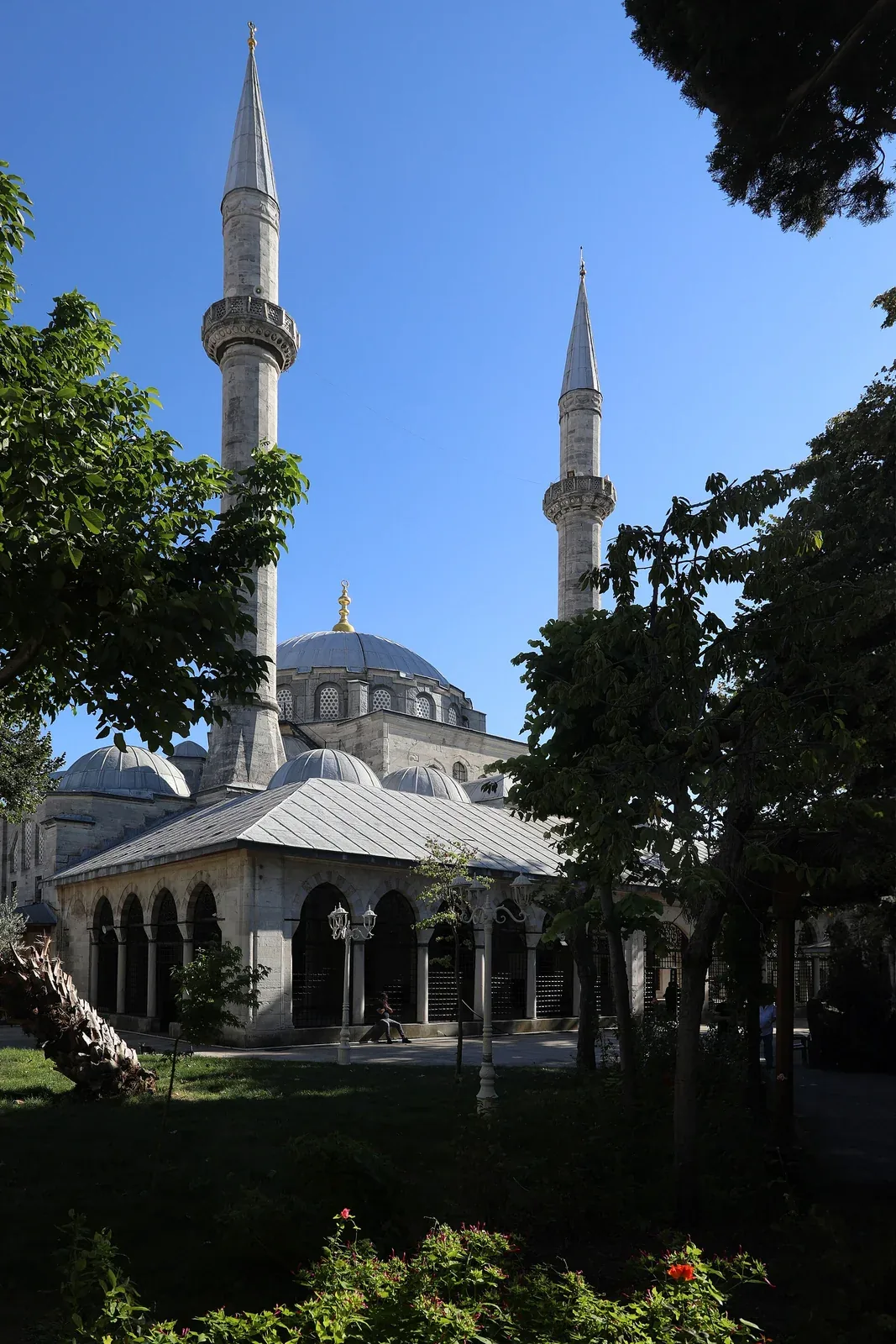 مسجد عتيق والدة