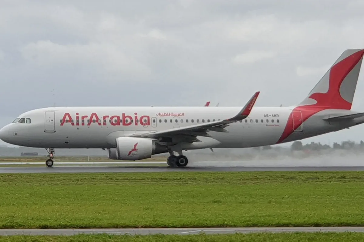 طائرة إيرباص A320 تابعة للعربية للطيران