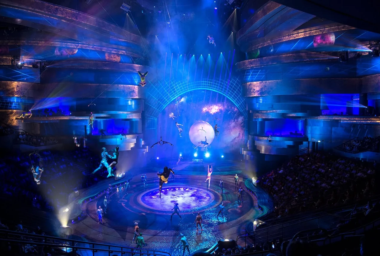Stage scene from La Perle in Dubai