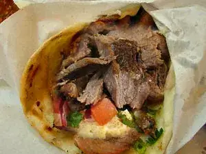 مطعم الحمرا