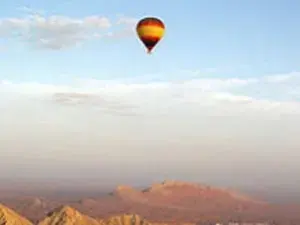 جولة دبي بمناطيد الهواء الساخن
