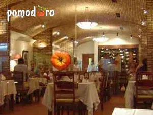مطعم بومودوروز