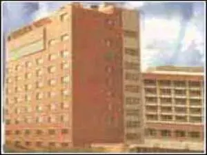 فندق براون السياحي
