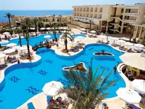 Hiltons Shark Bay Resort - sharam el sheikh