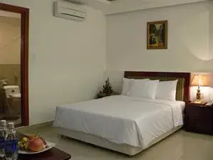 Family Inn Saigon Hotel