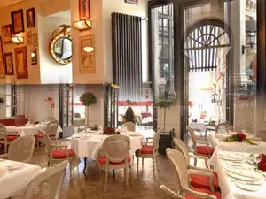 مطعم فرانسيس