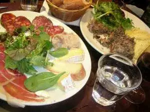 مطعم دانتكساري