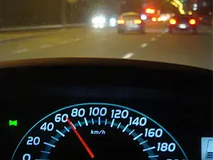 بعض النصائح لقيادة السيارة