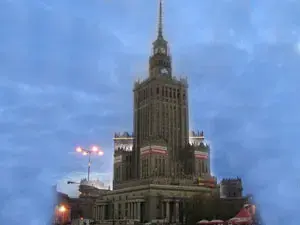 مبنى وارشو