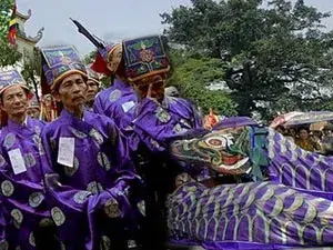 مهرجان لي مات للأفاعي