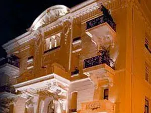 مطعم 3 نجمات