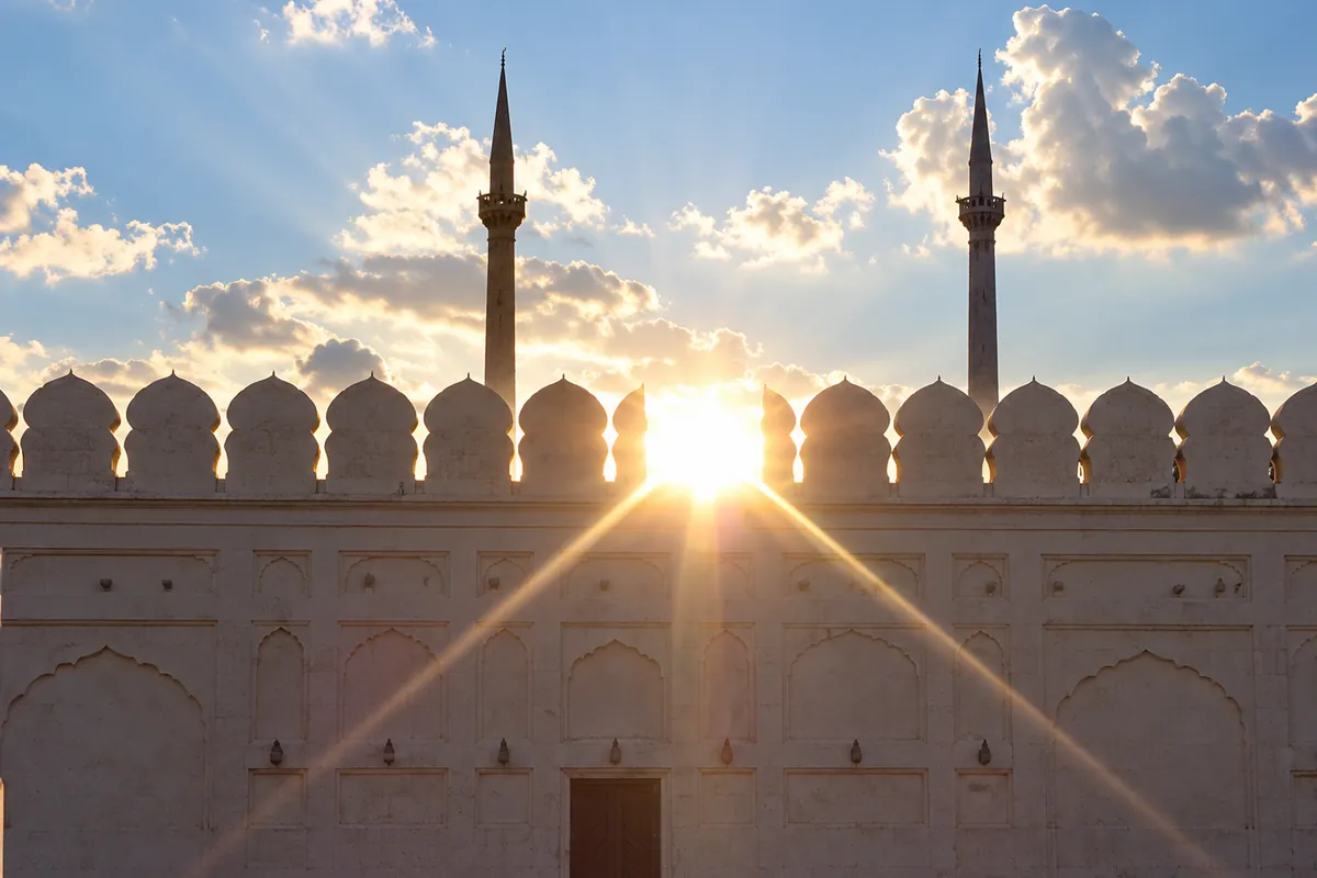 ضريح داتا جانج باخش