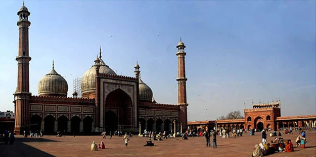 Largest Mosques Islamic travel gallery image
