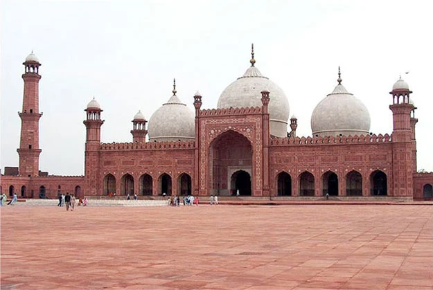 Largest Mosques Islamic travel gallery image