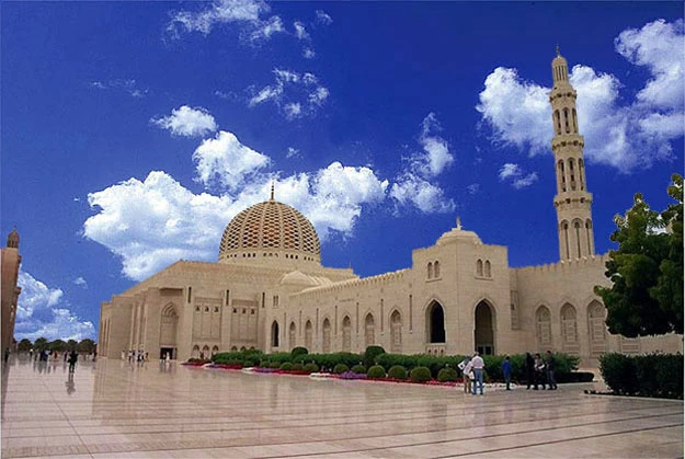 Largest Mosques Islamic travel story image