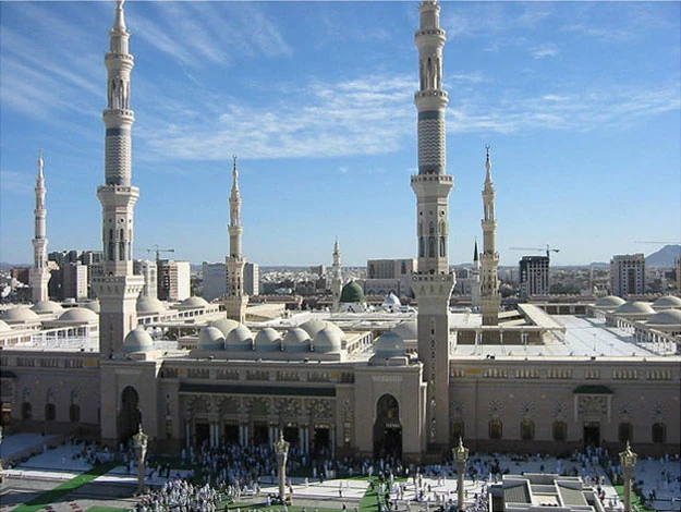 Largest Mosques inline travel story image