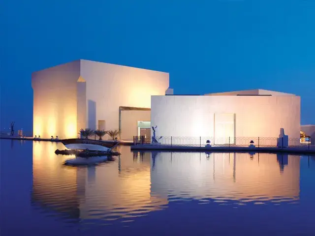 Top 8 places to see in Bahrain