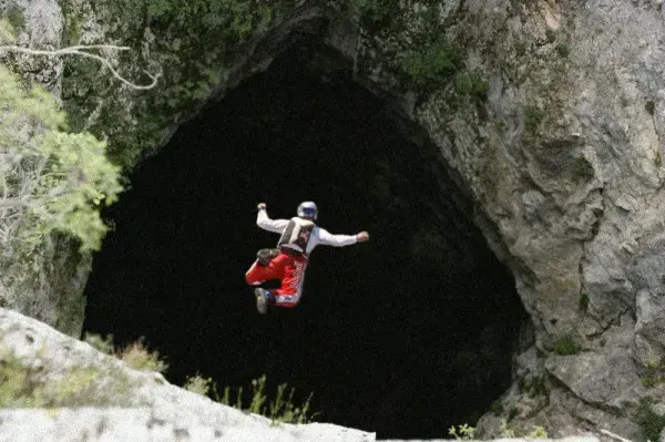 Top 10 most extreme holiday adventures for 2014