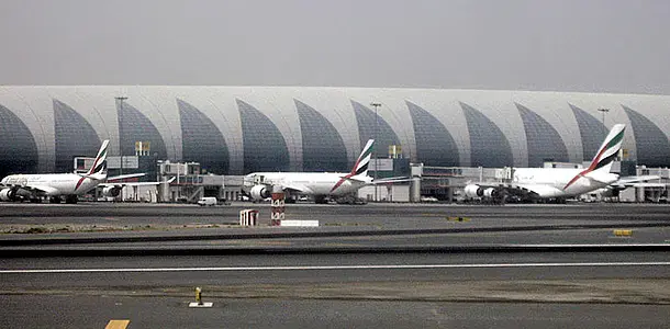 مطارات دبي الأفضل في العالم بمجال استخدم وسائل الإعلام الاجتماعية