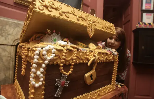 World's first edible hotel made of cake opens