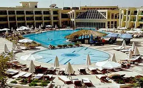ارتفاع أعداد السائحين إلى مصر 19% خلال مايو الماضي