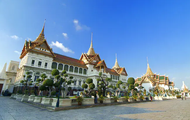 Thailand in mourning after death of King Bhumibol Adulyadej