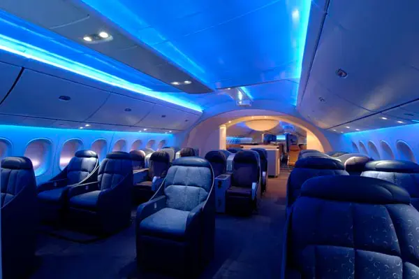 Trending on twitter: Airplane dress code