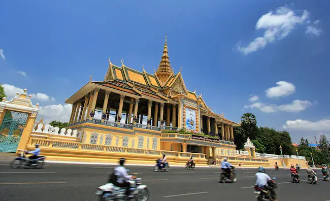Emirates to launch daily flights to Phnom Penh in Cambodia