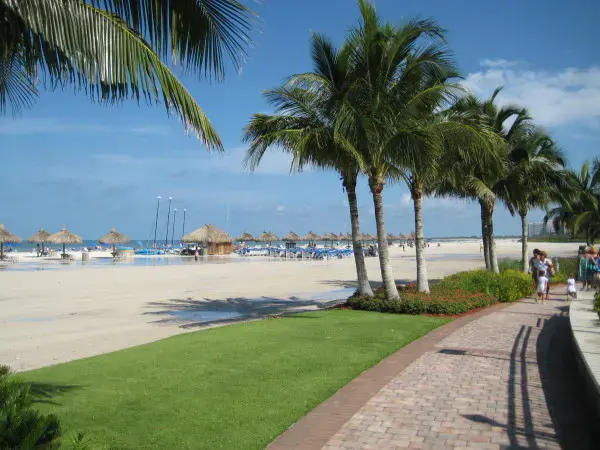 Top 10 most beautiful islands 2014