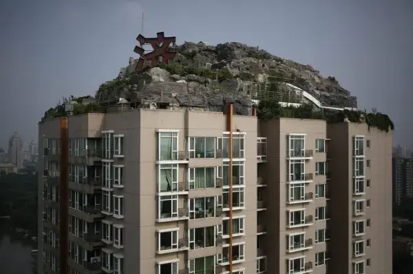 Stone fortress illegally built atop Beijing skyscraper