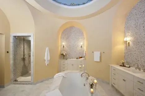 Rent ‘Scarface’ villa for the holiday