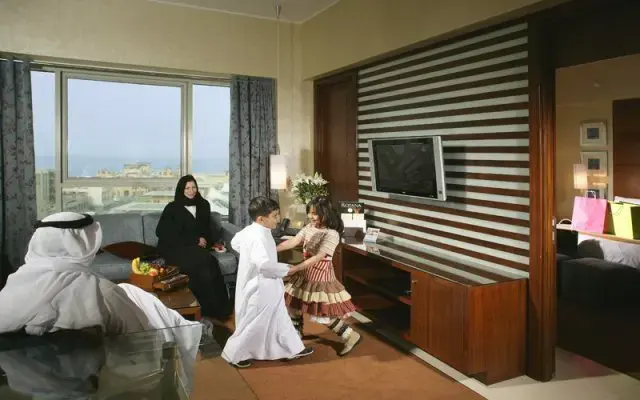 عرض فندق روتانا المنشر
