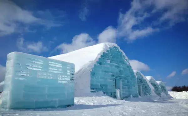 Pop-up ice hotel in Japan