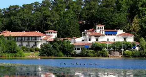 Hotels on the ‘Road to Happiness’
