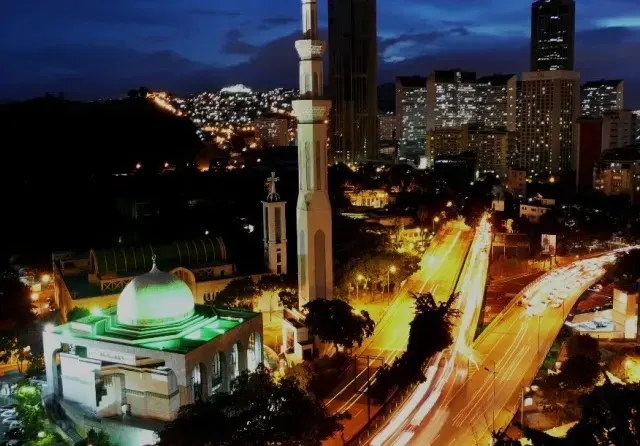 العاصمة الفنزويلية كاراكاس في يوم واحد