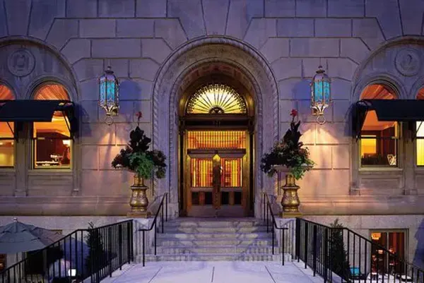 Luxury Hotel Allows Visitors To Book Their Stay Using Twitter