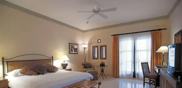 فندق ومنتجع موفنبيك البحر الميت