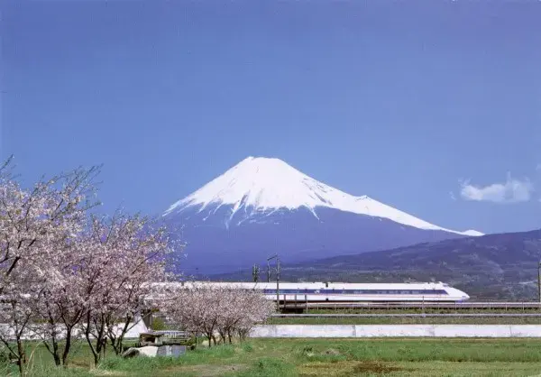 Japan to offer bullet train with footbath