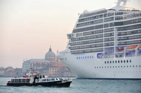 Cruise Ships to be Banned from Venice?