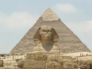 السياحة العالمية والمصرية تترقب موقف مرسى من القطاع