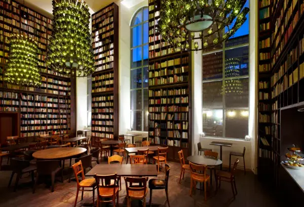 A hotel for book lovers on holiday