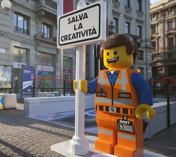 Fake LEGO subway station pops up in Milan