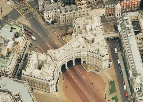 Armani to turn Admiralty Arch into luxury hotel