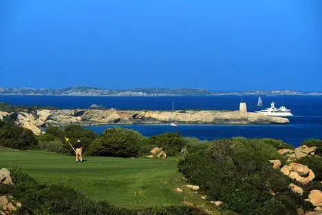 Corsica: the Sperone golf course for sale