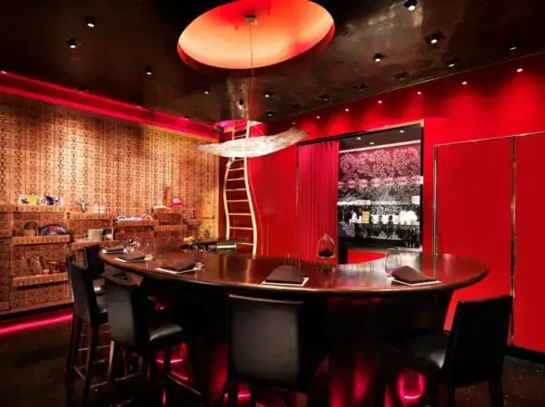Top 10 hotel restaurants in the world