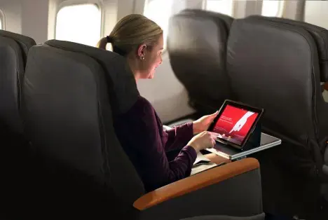 Qantas offers passengers their own iPad