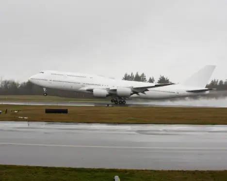 Boeing Business Jet installs first Aeroloft sleeping area