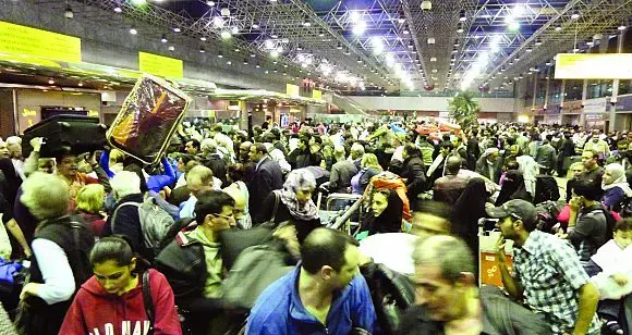 رحلات مصر للطيران إلى خارج مصر مكتملة بسبب الأحداث الأمنية